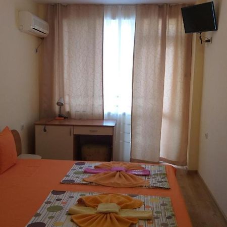 Ivanovi Guest House 프리모르스코 외부 사진