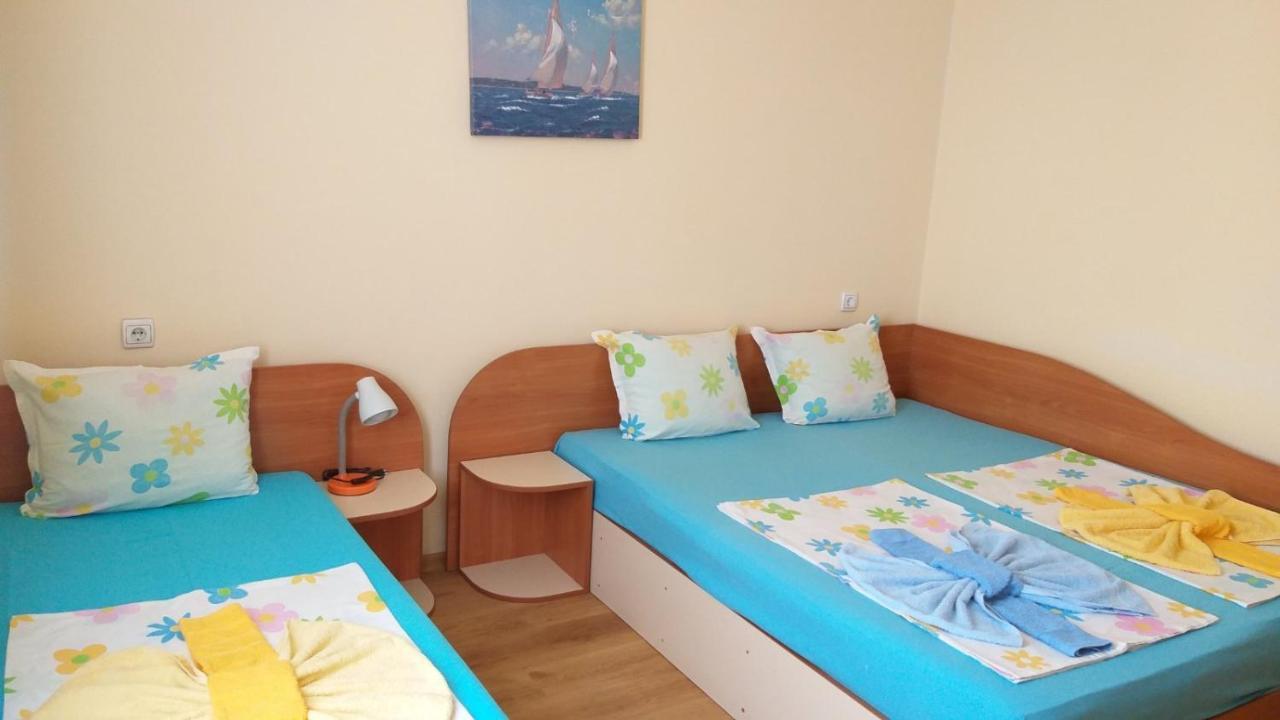 Ivanovi Guest House 프리모르스코 외부 사진
