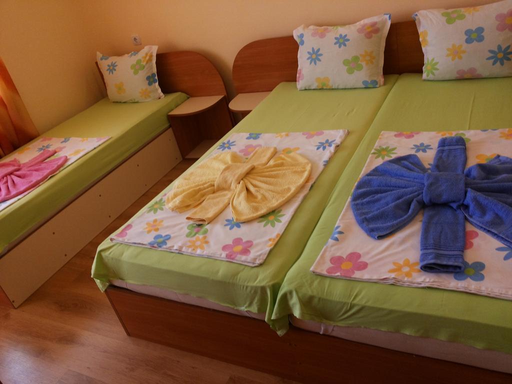 Ivanovi Guest House 프리모르스코 객실 사진