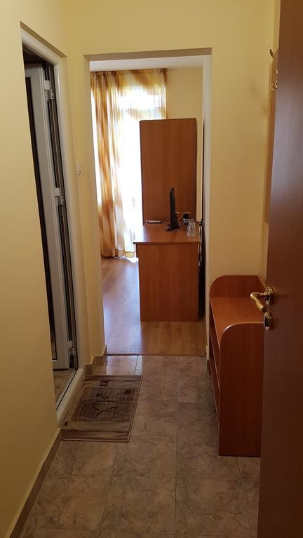 Ivanovi Guest House 프리모르스코 외부 사진